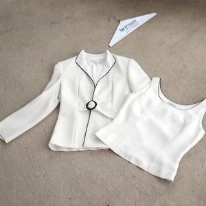 Tahari 2 piece Jacket and Shell, Ivory with Black Border.  Size 6